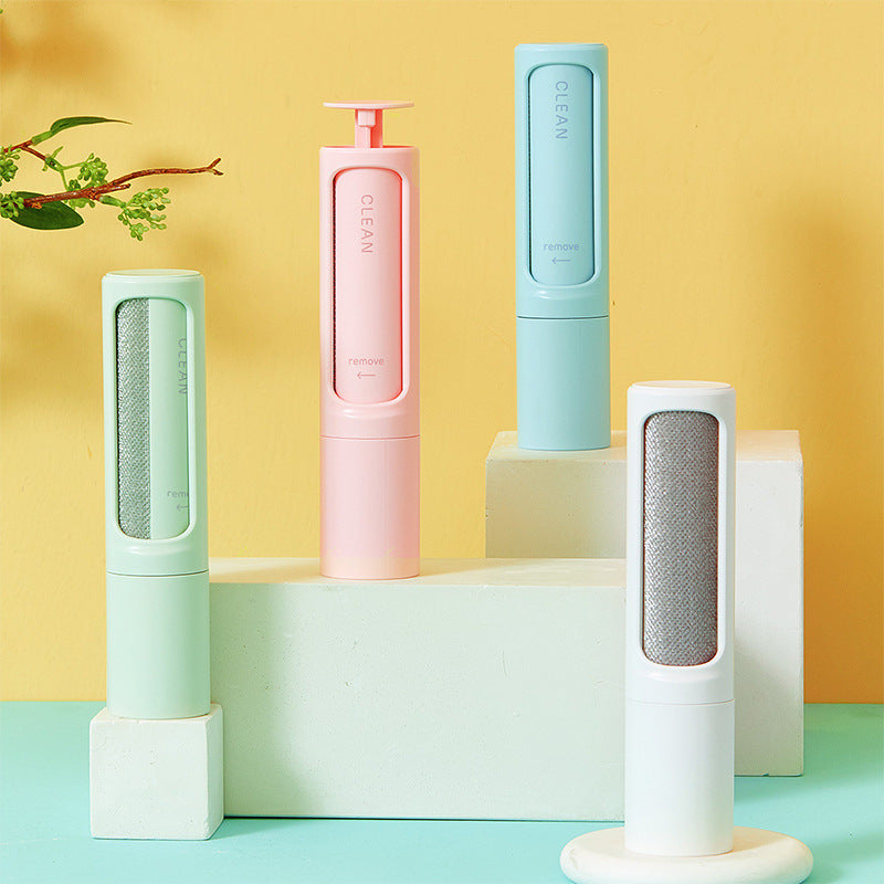 Portable Self-Cleaning Lint Brush